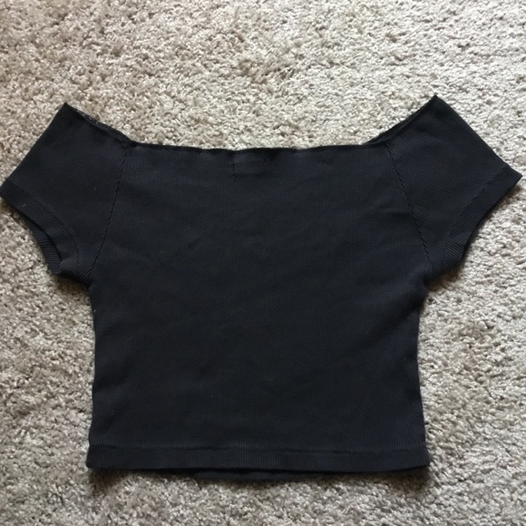 Brandy Melville Poppy Crop Top - Picture 3 of 7